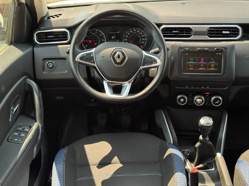Renault Duster (ULTRAMARINE 2WD)