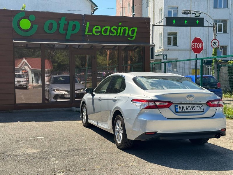 Toyota Camry (COMFORT)