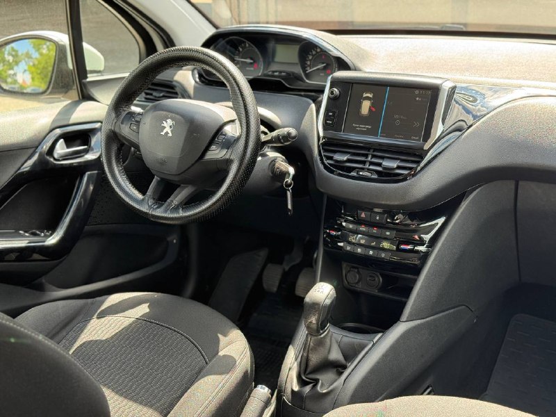 Peugeot 208 (ACTIVE)