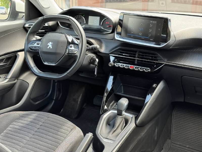 Peugeot 2008 (ACTIVE PACK)