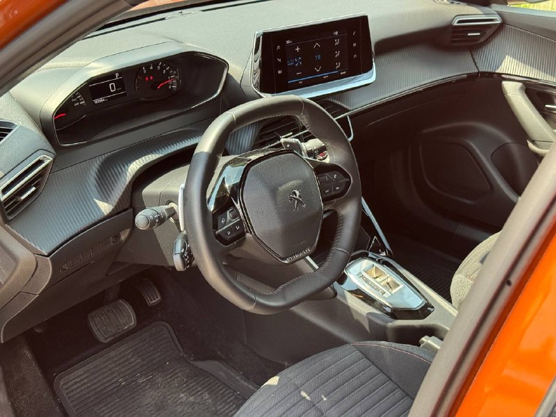Peugeot 2008 (ACTIVE PACK)