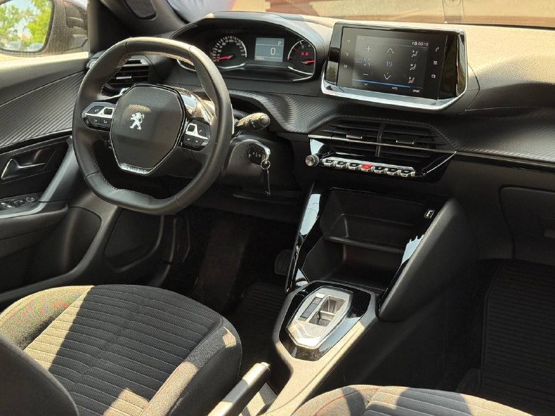 Peugeot 2008 (ACTIVE PACK)