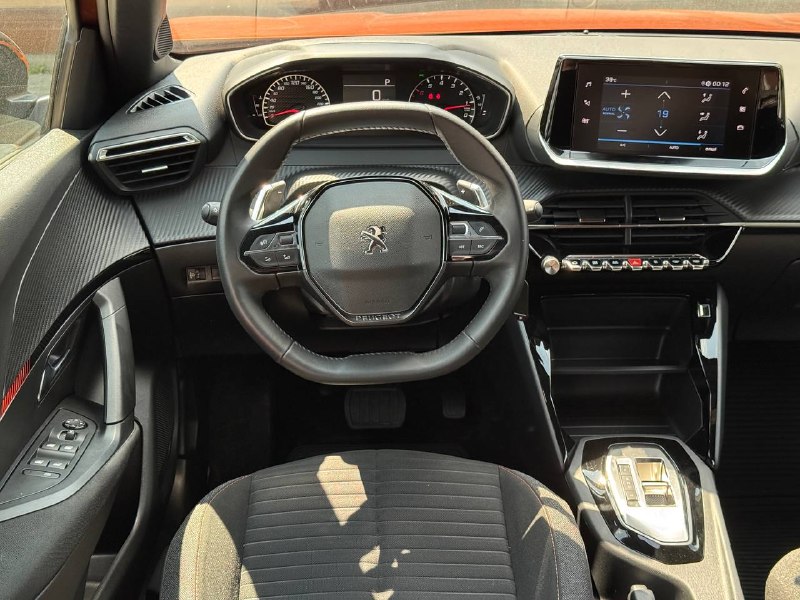 Peugeot 2008 (ACTIVE PACK)
