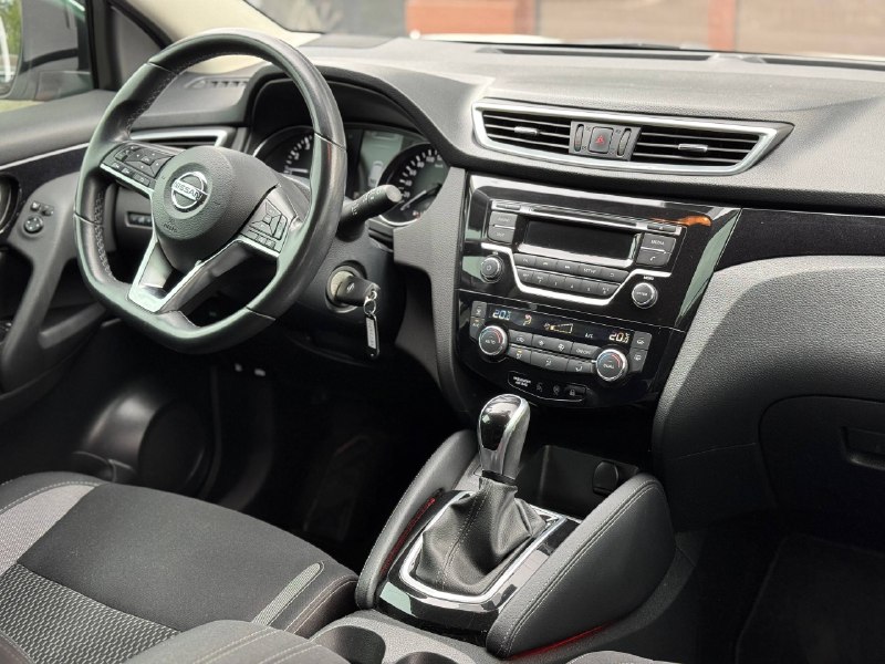 Nissan Qashqai 2WD (ACENTA+PARKING)