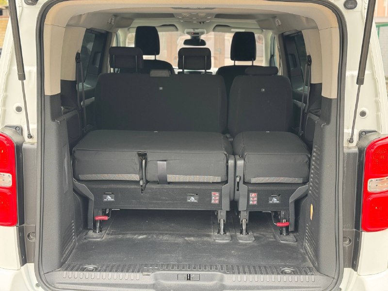 Peugeot Traveller L2 (BUSINESS)