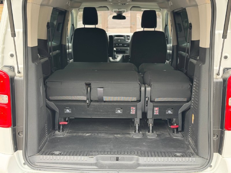 Peugeot Traveller L2 (BUSINESS)