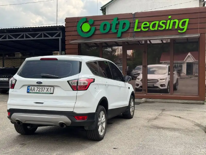 Ford Kuga (TREND PLUS 2WD) 3