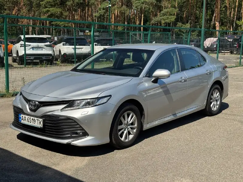 Toyota Camry (COMFORT) 1