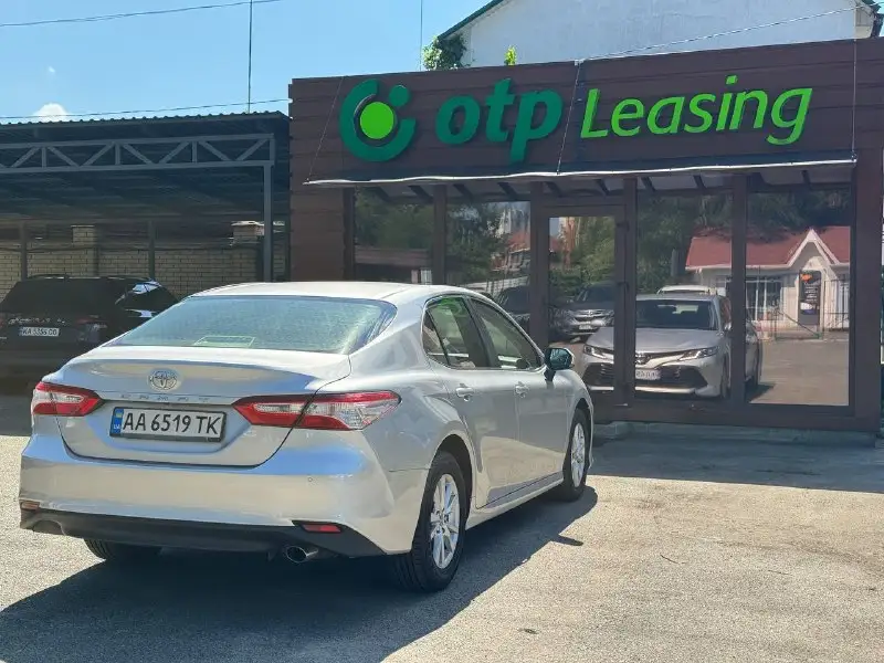 Toyota Camry (COMFORT) 3