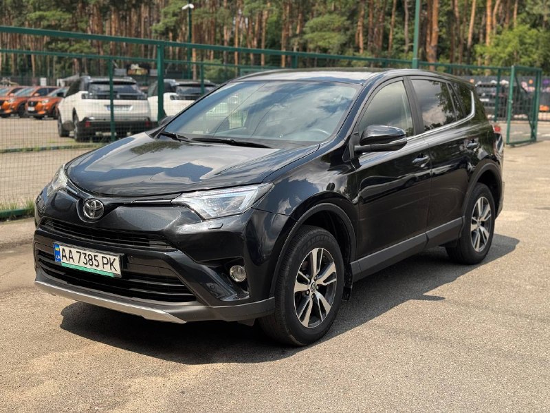 Toyota Rav-4 (LOUNGE) 1