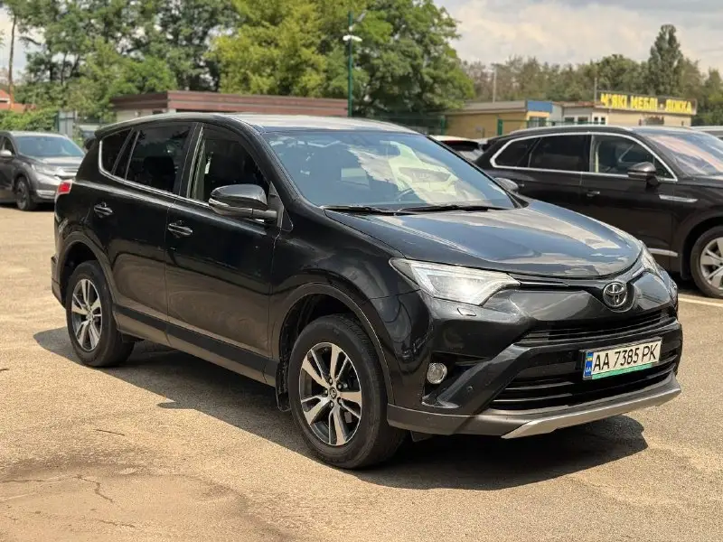 Toyota Rav-4 (LOUNGE) 2