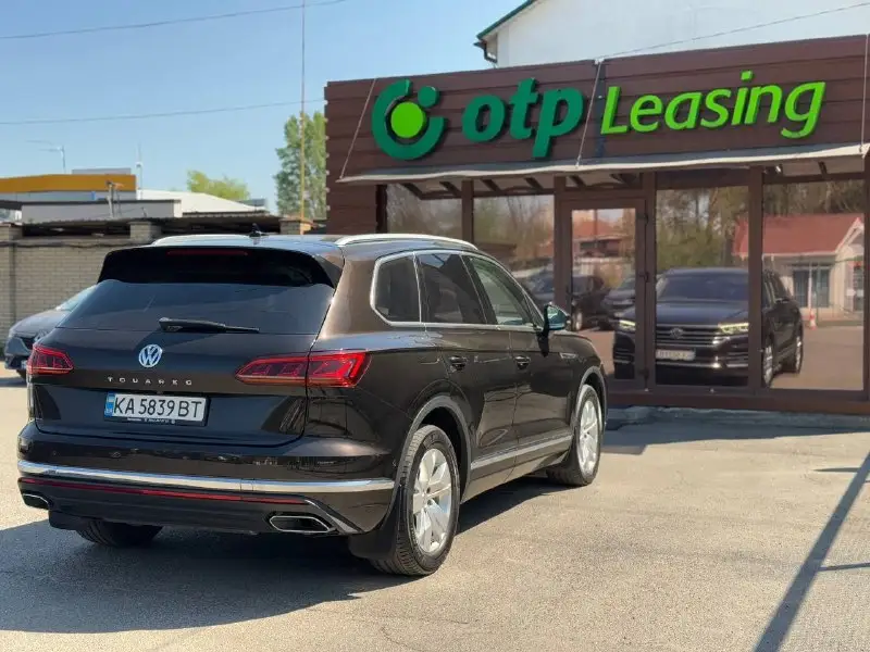 Volkswagen Touareg (AMBIENCE) 3