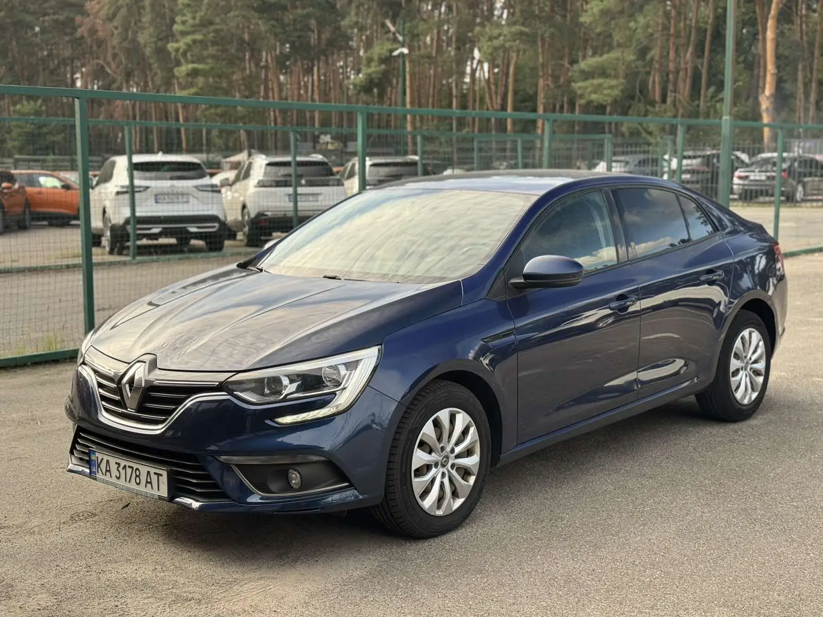 Renault Megane (LIFE+) 1